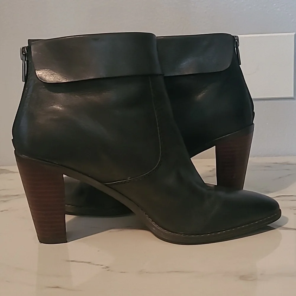 Lucky Brand Nycott Black Leather Heeled Back Zip Ankle Boots Booties 10 Casual